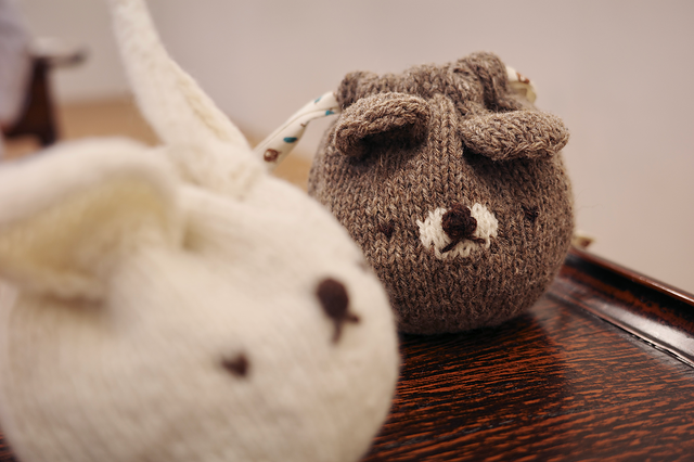 Zoo pouch