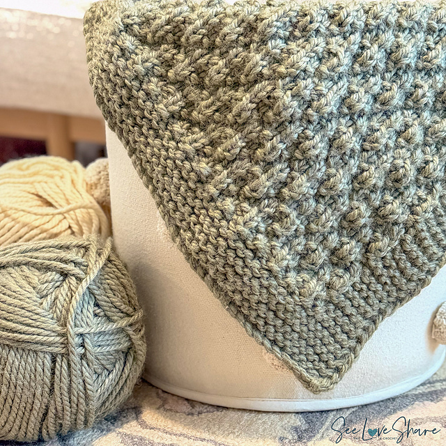 Seersucker Quilted Throw