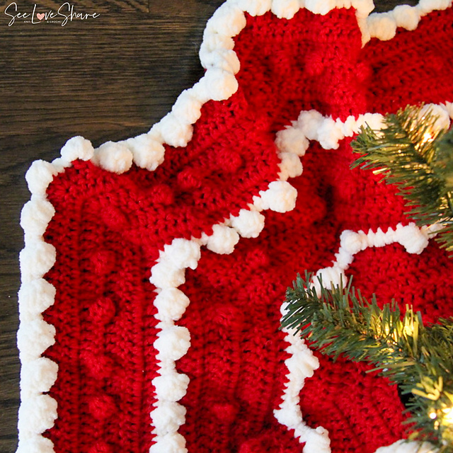 Bobble Stitch Christmas Tree Skirt