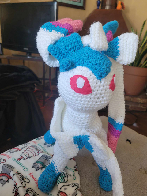 700 Sylveon