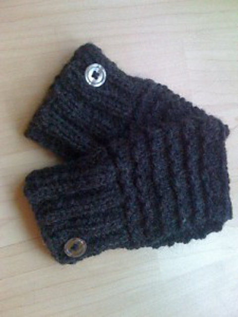 Beginner's Ridge-Pattern Handwarmers