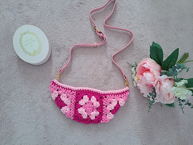 Lovely Crossbody Bag