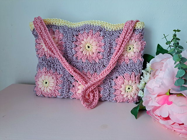 Daisy Square Bag