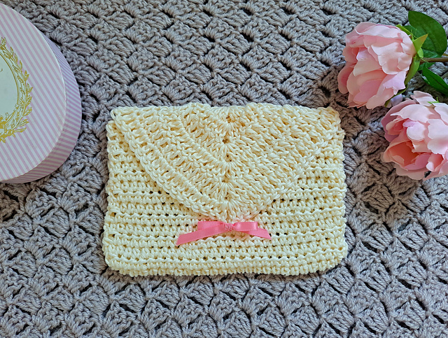 Delicate Feminine Purse