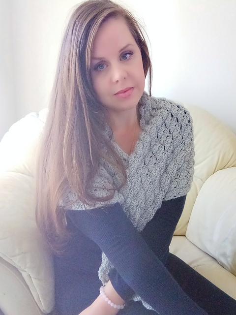 Loretta Vintage Shawl