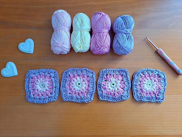 Daisy Granny Square
