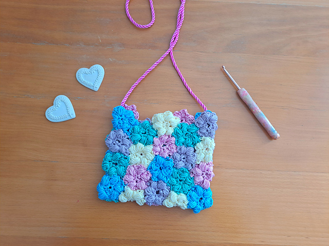 Puff Flower Purse