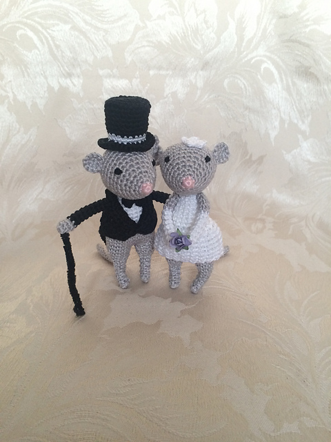 happily ever after. wedding mice