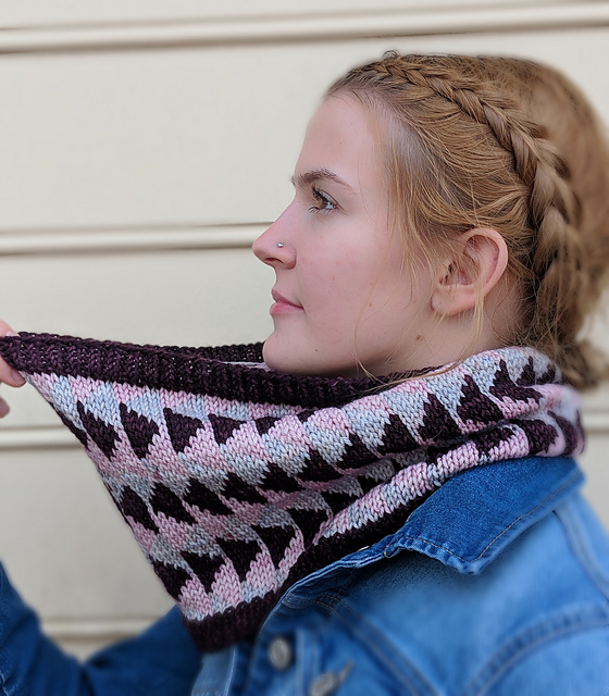 Triangle River Cowl