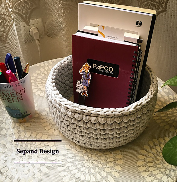 Recycled tshirt container 106