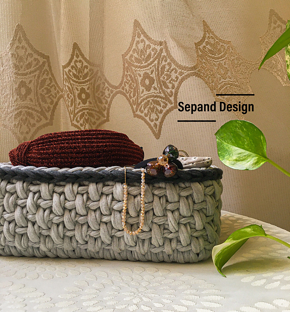 Recycled tshirt container 107