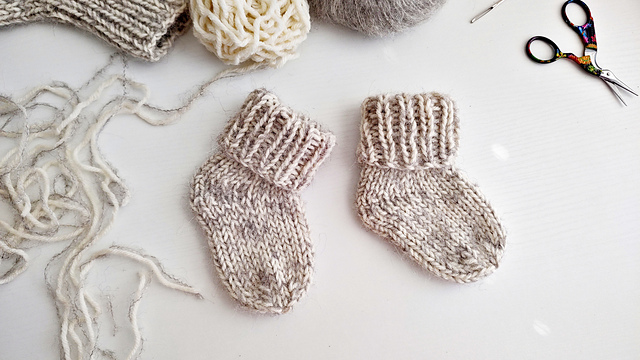 Baby Socks Easily and Quickly