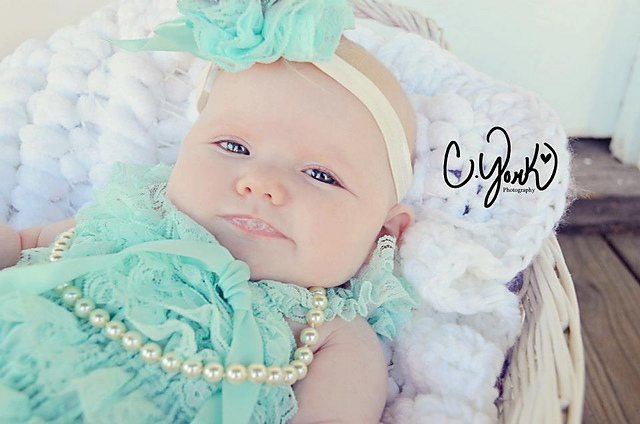 Puff Ruffle Photo Mat
