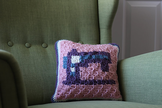 C2C Crochet Sewing Machine Pillow