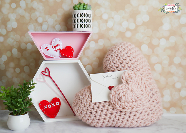 Love Note Pocket Pillow