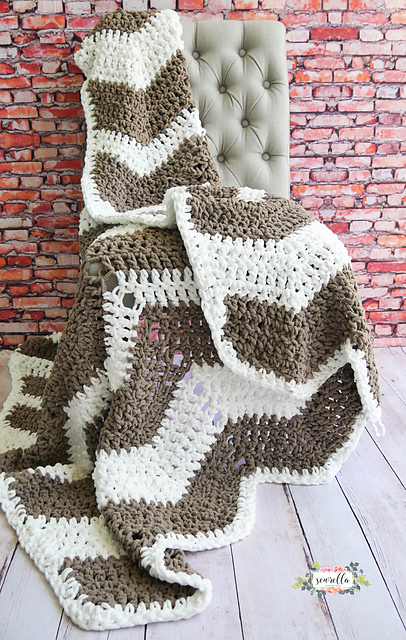 Farmhouse Ripple Throw
