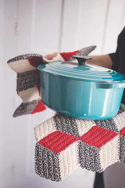 Tumbling Blocks Pot Holders