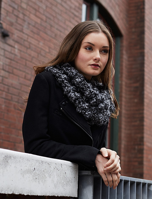 Bobble Up Cowl