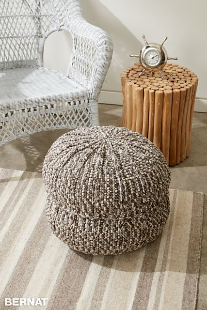 Wheel Spokes Pouf