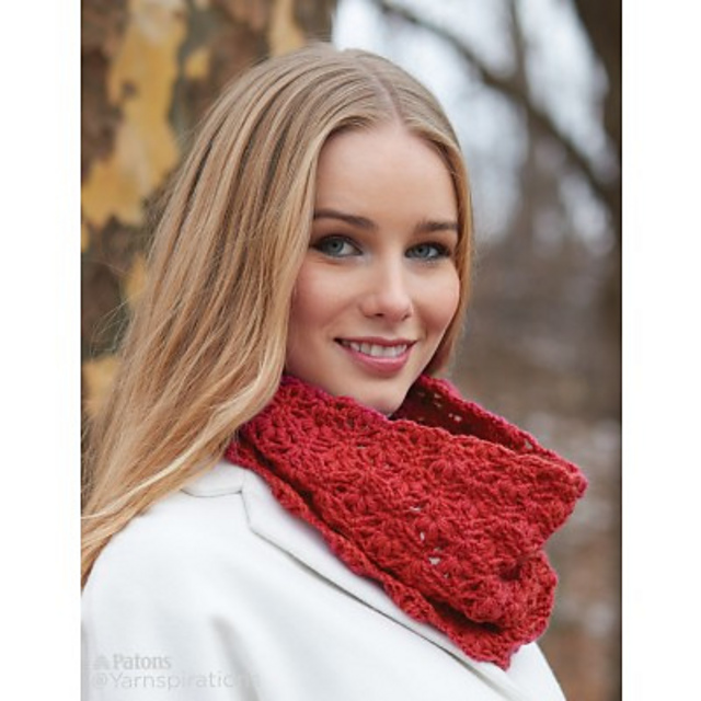 Cluster Stitch Cowl