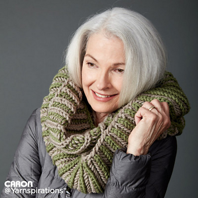 Brioche Accent Knit Cowl