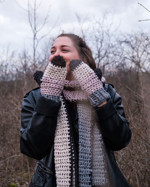 Stevie Mitten & Scarf Set