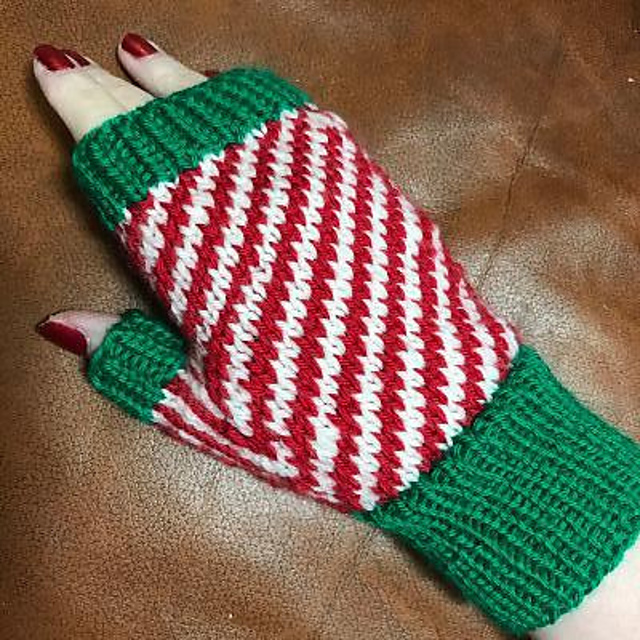 Candy Cane Mitts