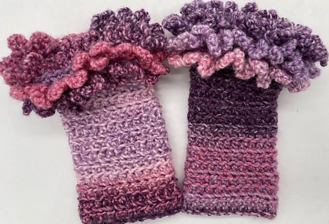 Ruffles Fingerless Mitts