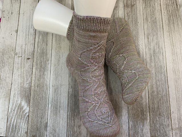 Ravelry: Inhale, Exhale pattern by Shayla Morrigan