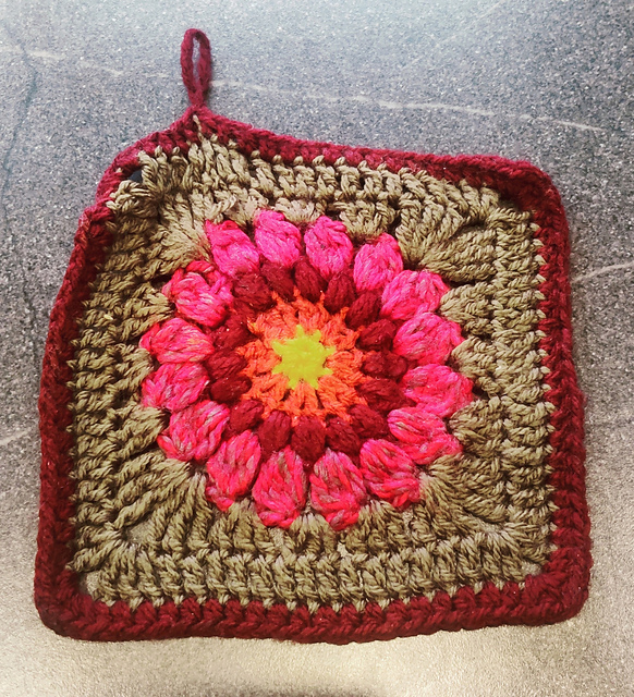 Ravelry Flower Pot Holder pattern by Wandering Yarns
