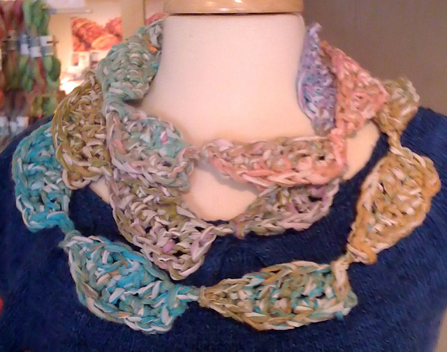 Tea Leaves Cowl