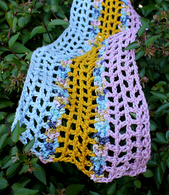 Tea Rose Trellis Scarf