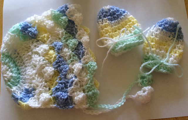 Jem Bonnet and Mitten Set