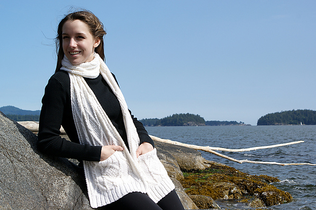 Diamond Cabled Scarf with Pockets