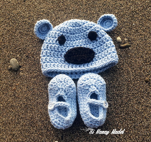 Newborn Hat & Booties for Boys