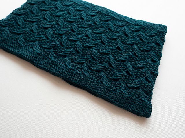 Tanemaki Cowl