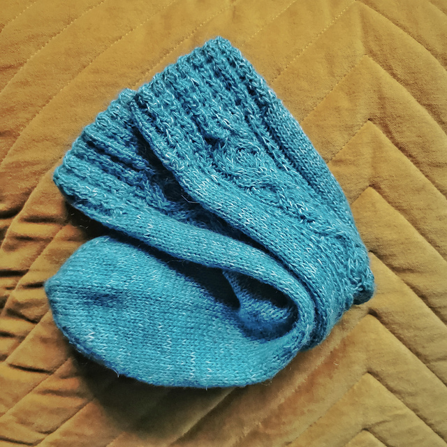 Ravelry: XOX socks pattern by Elsje Vermunt