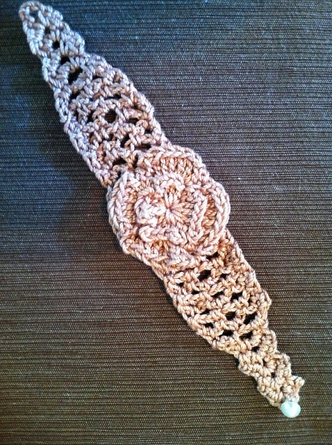 Craft Bazaar Bracelet Antique Lace