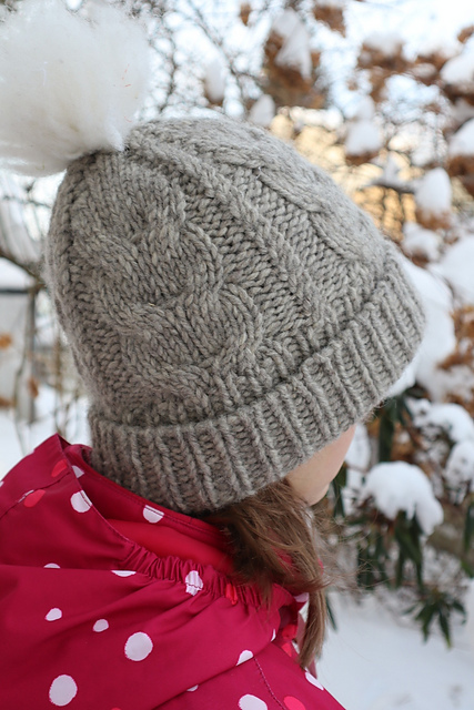 Käpy palmikkopipo / Forest cone beanie