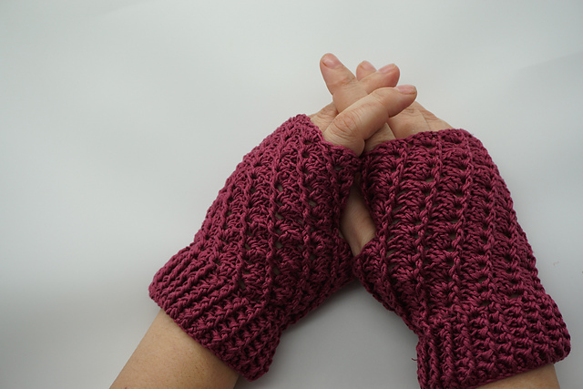 Fingerless Gloves