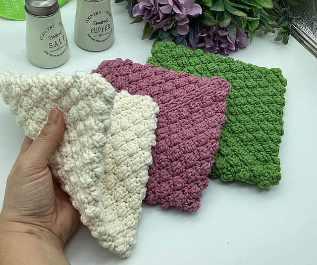 Berry Bobble Potholder