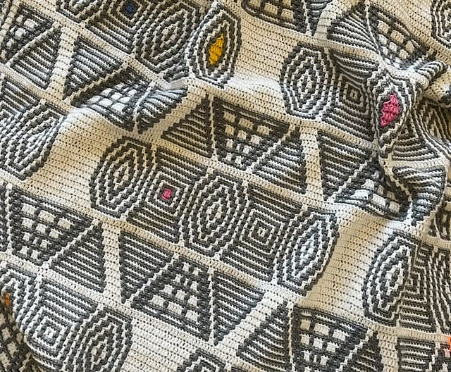 BELATRIX Mosaic Blanket