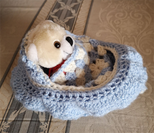 Bev's Doll Cradle Purse