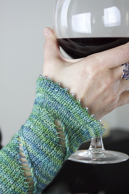 Spiral Path Mitts