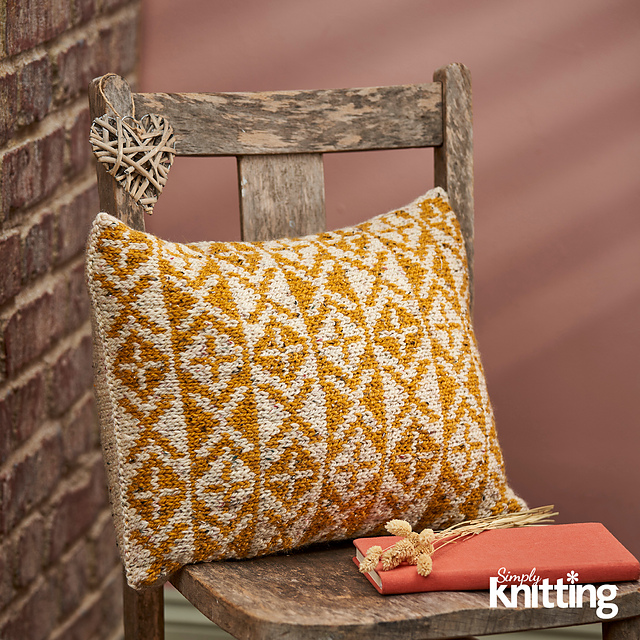 Hugs and Kisses Cushion