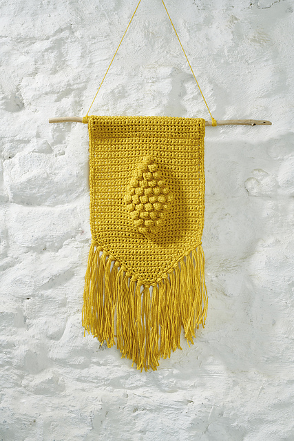 Pennant Pleaser: Wallhanging
