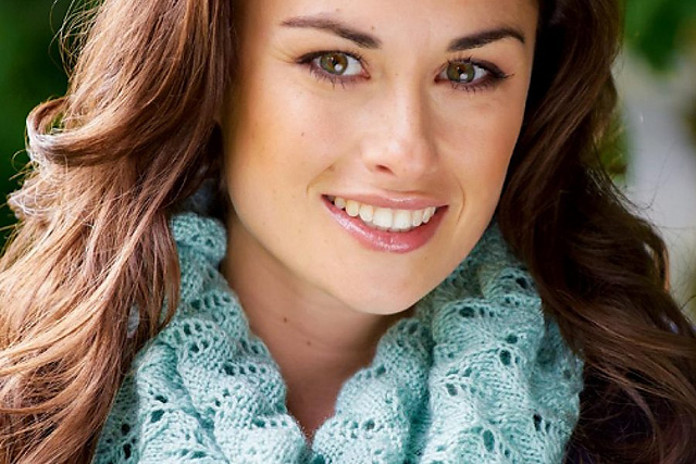 Lace snood