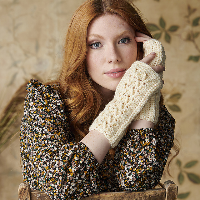 Cabled Wrist Warmers
