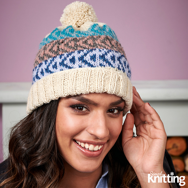 Chevron Chase Bobble Hat