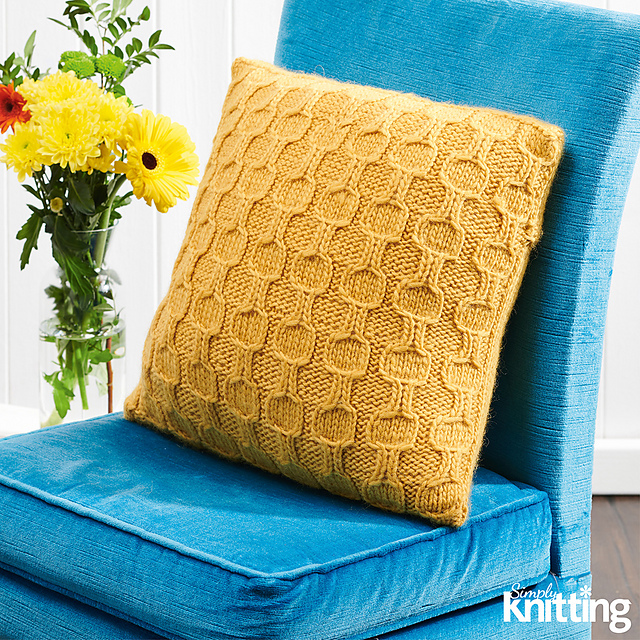 Circle Line Cushion